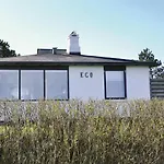 Three-bedroom In Hébergement de vacances *