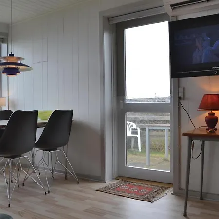 Three-bedroom In Ferienhaus