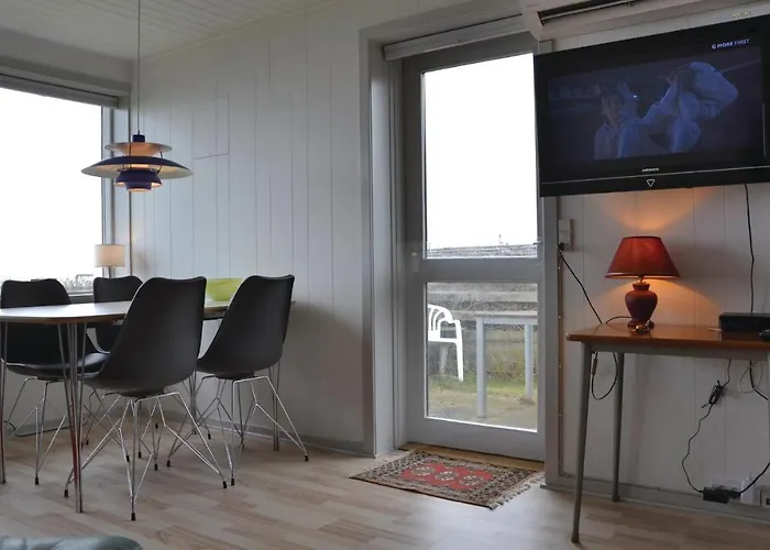 Three-bedroom In Semesterbostad